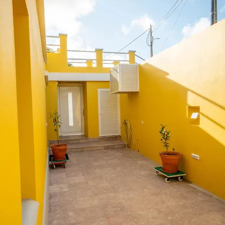 Апартаменты Casa Amarela 36 Encarnacao